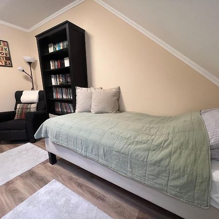 Galeria Apartmanhaz 케츨리 외부 사진