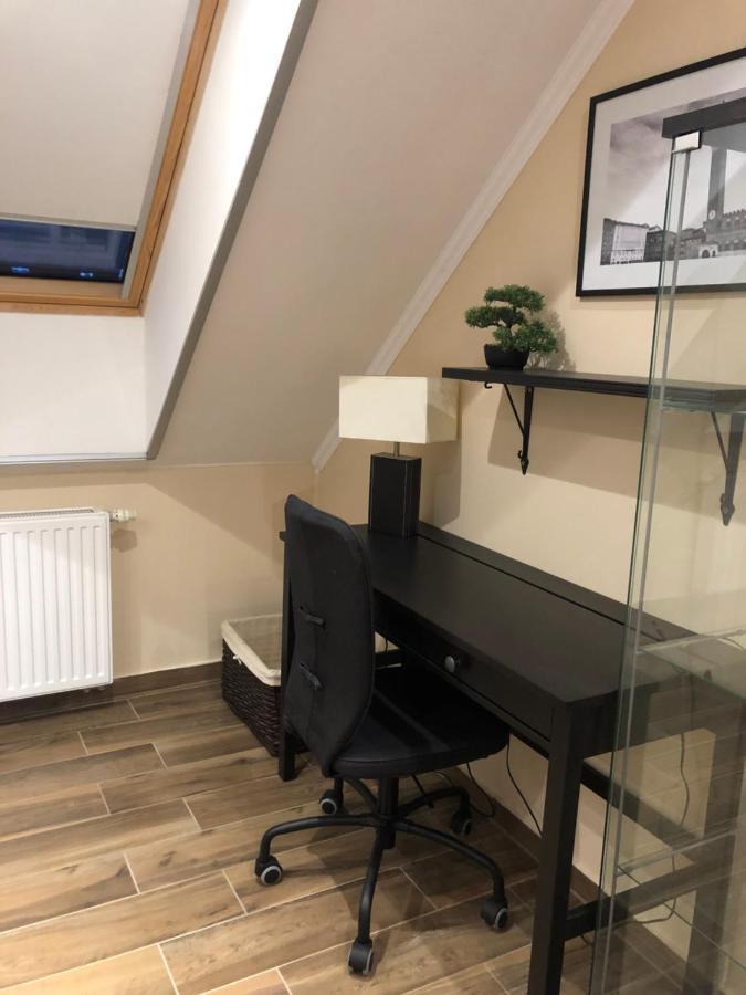 Galeria Apartmanhaz 케츨리 외부 사진