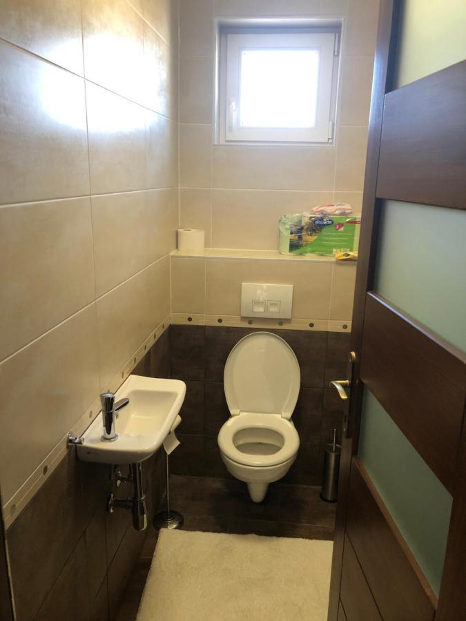 Galeria Apartmanhaz 케츨리 외부 사진