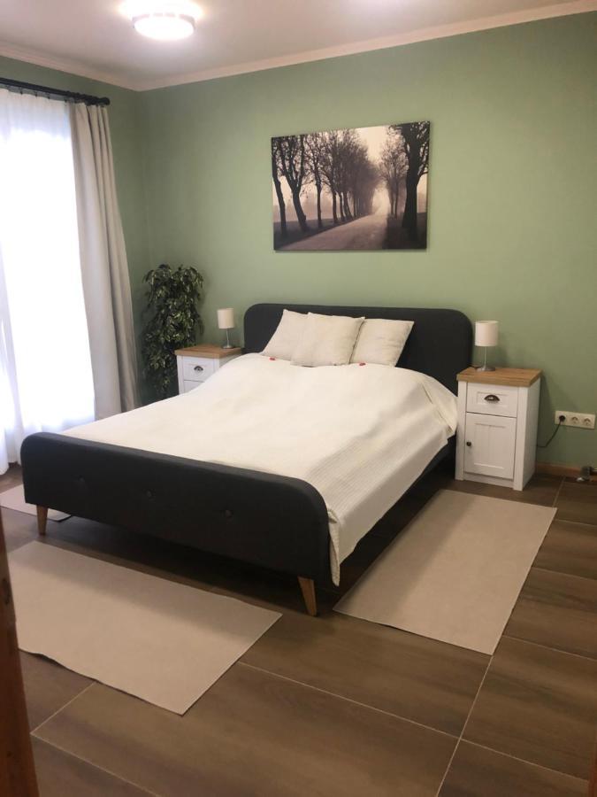 Galeria Apartmanhaz 케츨리 외부 사진