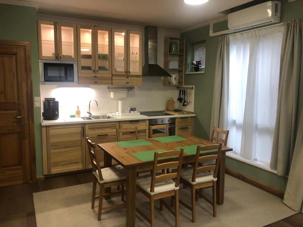 Galeria Apartmanhaz 케츨리 외부 사진