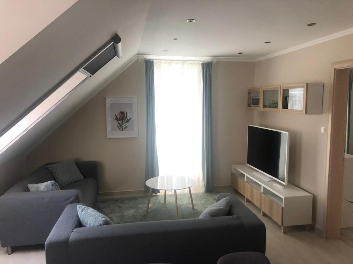 Galeria Apartmanhaz 케츨리 외부 사진