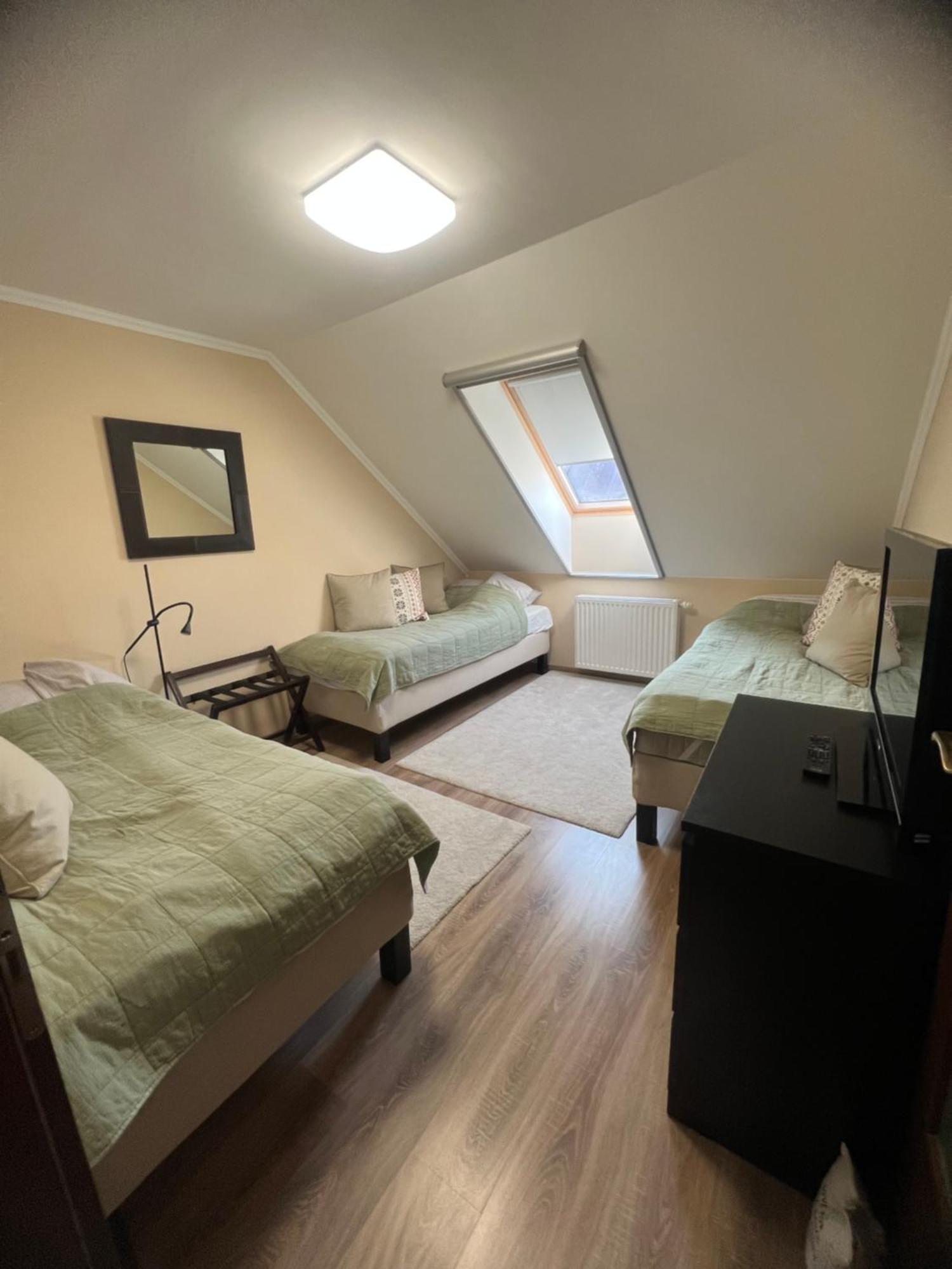 Galeria Apartmanhaz 케츨리 외부 사진