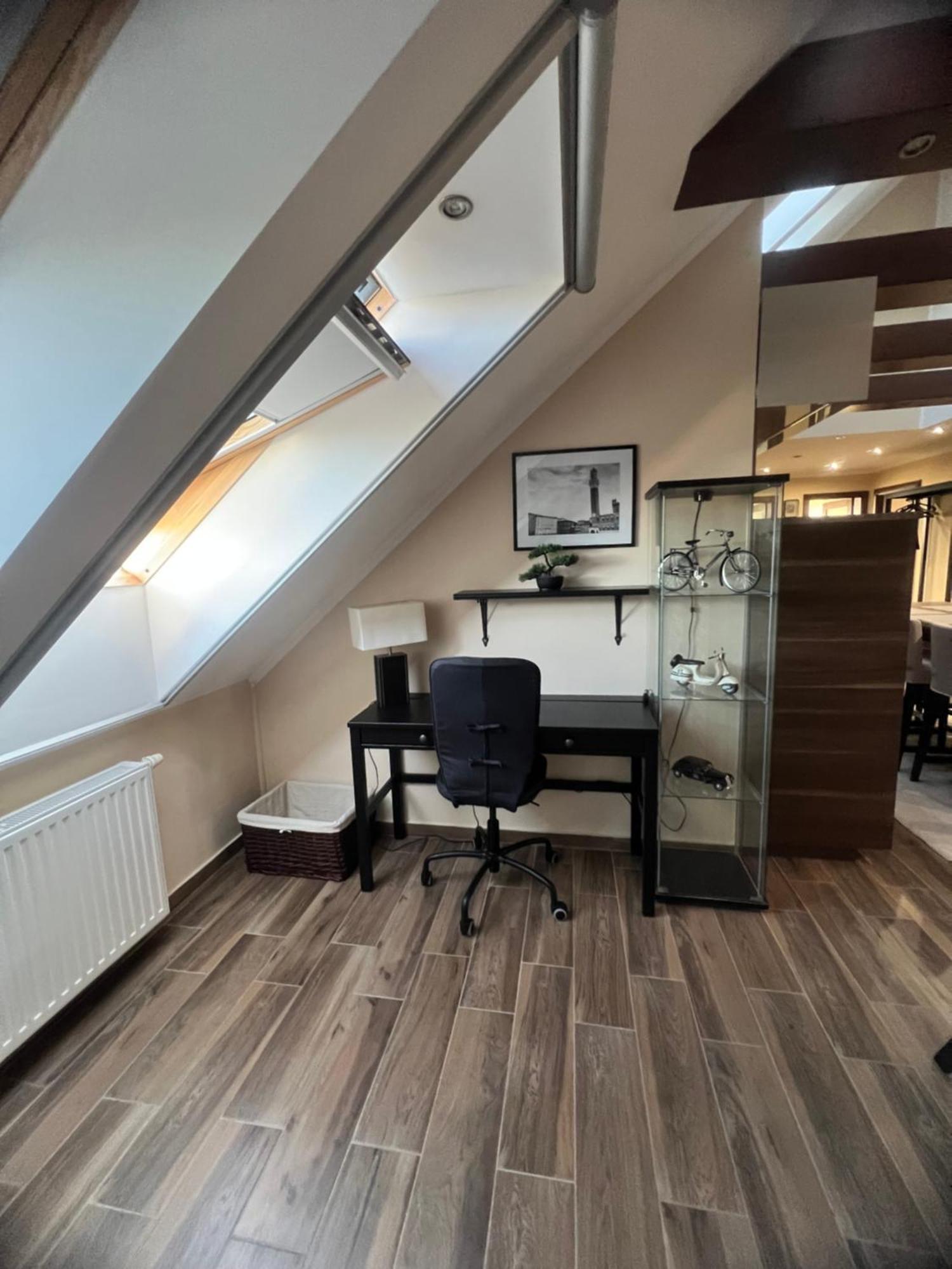 Galeria Apartmanhaz 케츨리 외부 사진