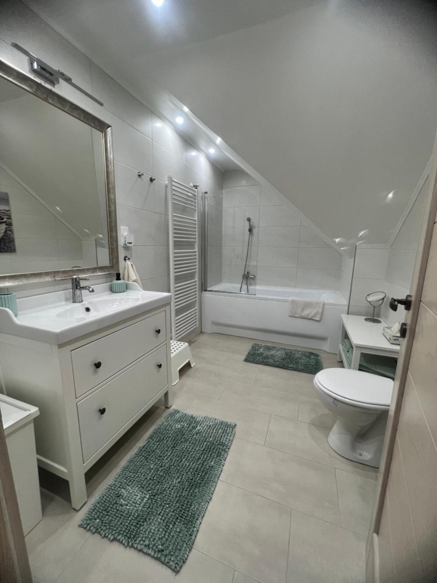 Galeria Apartmanhaz 케츨리 외부 사진